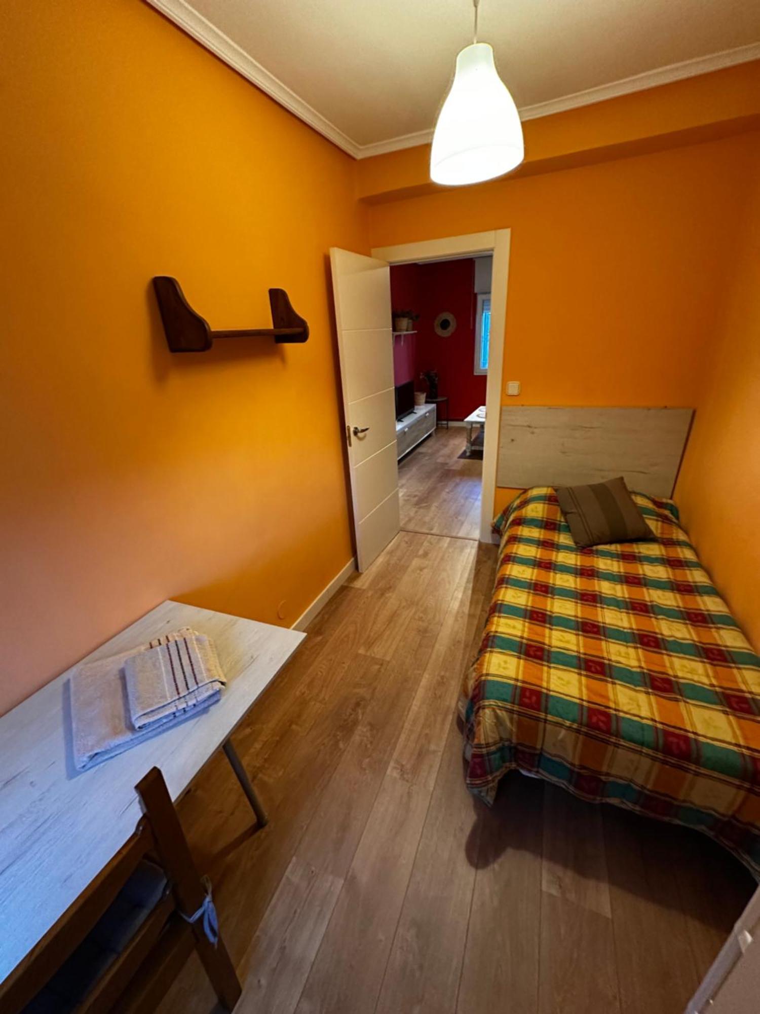 Piso Reformado Y Economico Apartment Santander Ngoại thất bức ảnh