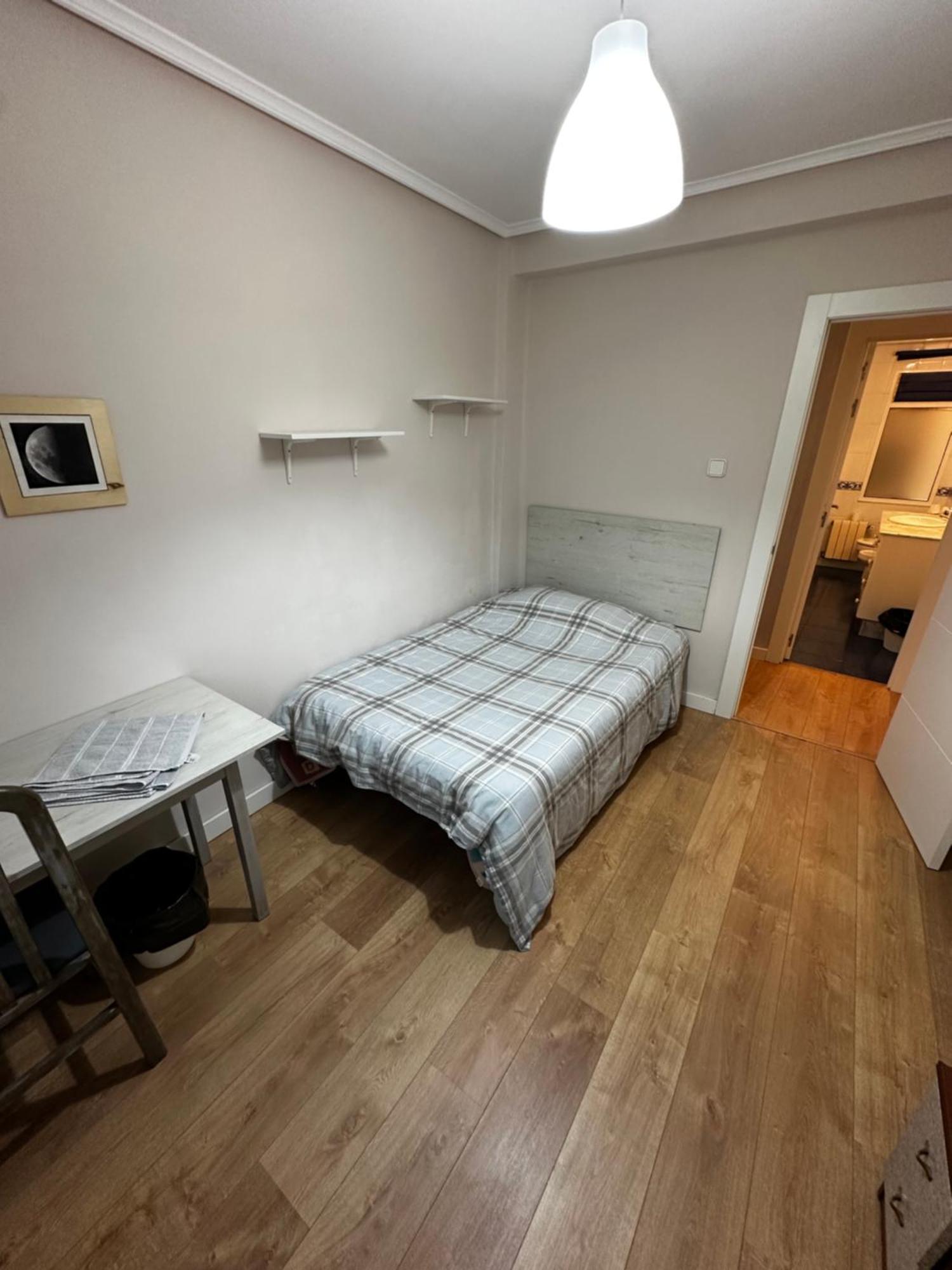 Piso Reformado Y Economico Apartment Santander Ngoại thất bức ảnh